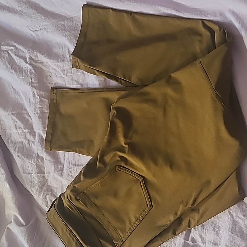 LULULEMON pants